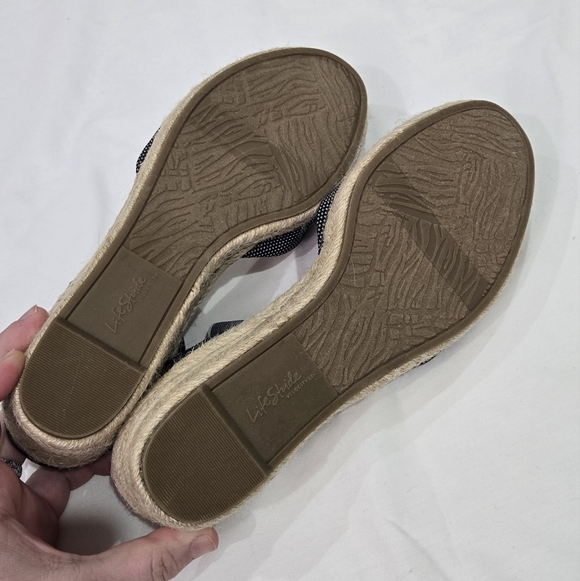 Lifestride Kimmie Espadrille Wedge Velocity 2.0 Navy Almond Milk Coastal 9.5 - Picture 12 of 12